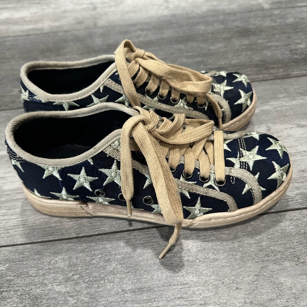 Marc by Marc Jacobs sz 5